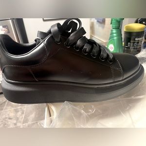 Alexander McQueen Sneakers Black